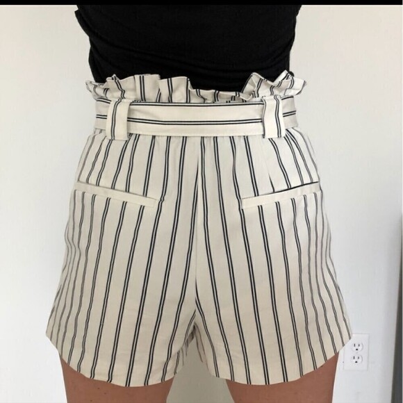 Zara TRF Pleated Belted High Waist Paper Bag Shorts White Striped Size XS New - Picture 6 of 12